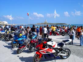 Vieste, Pizzomunno, Gargano - Splendida citt&agrave; sul Gargano, con numerosi alberghi, residence, hotel, villaggi, pensioni, agenzie e agriturismo a disposizione del Turismo. 